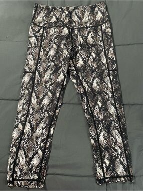 Constantly Varied Gear Medusa Snake Skin Capris X-Small